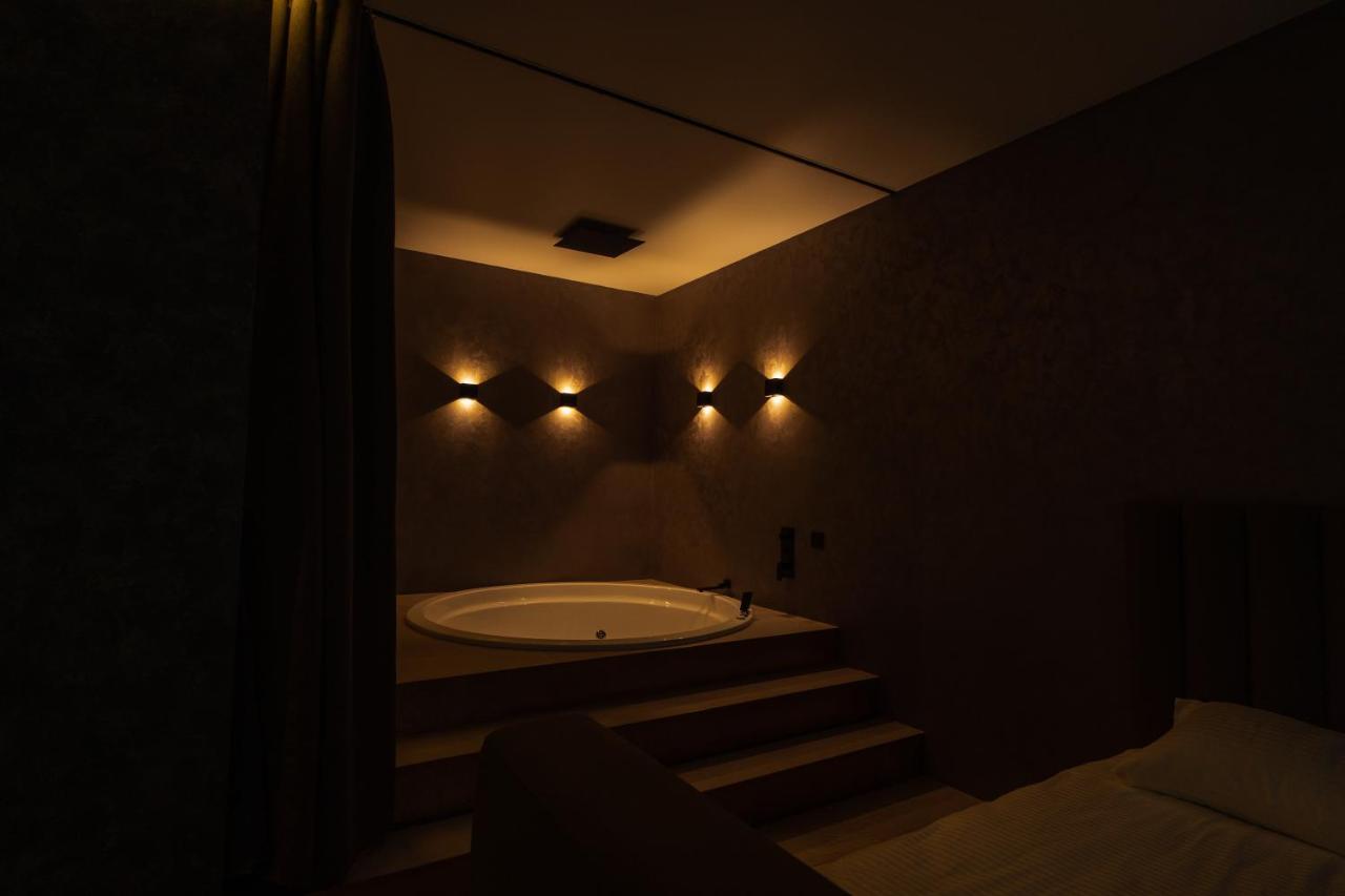 Sofa Boutique Hotel & Spa スームィ エクステリア 写真